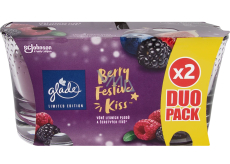 Glade Berry Festive Kiss s vůní lesních plodů a čerstvých fíků vonná svíčka ve skle, doba hoření až 2 x 36 hodin 2 x 112 g, duopack